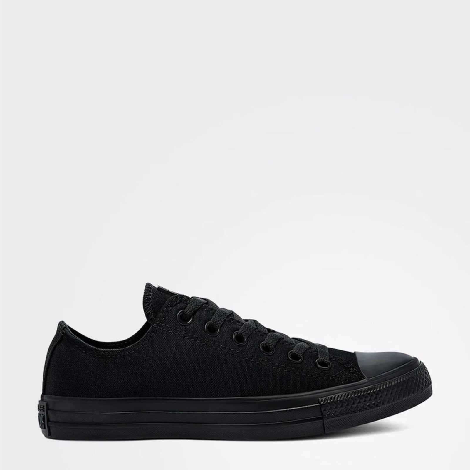 Converse All Black Low-Tops