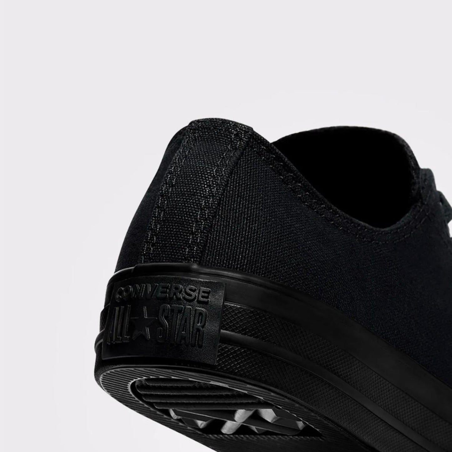 Converse All Black Low-Tops