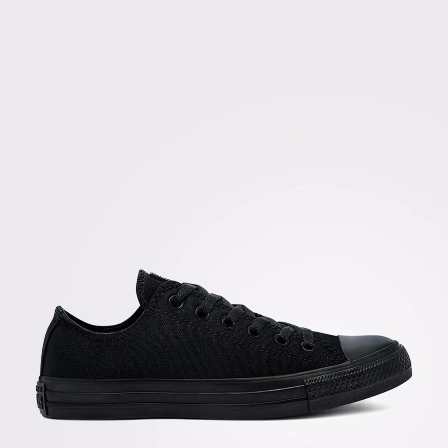 Converse All Black Low-Tops